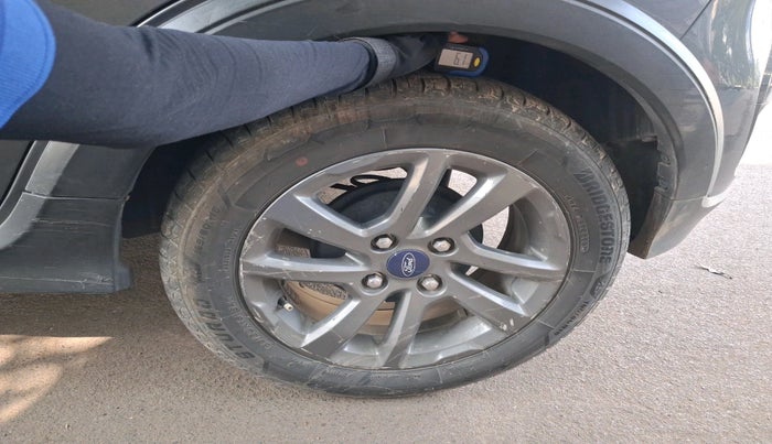 2018 Ford FREESTYLE TITANIUM 1.2 PETROL, Petrol, Manual, 1,27,849 km, tyre