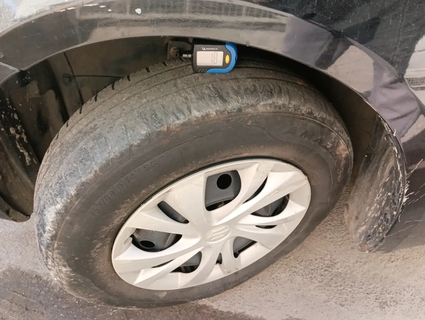 2011 Maruti Swift VXI, Petrol, Manual, 1,46,365 km, tyre