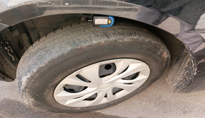 2011 Maruti Swift VXI, Petrol, Manual, 1,46,365 km, tyre