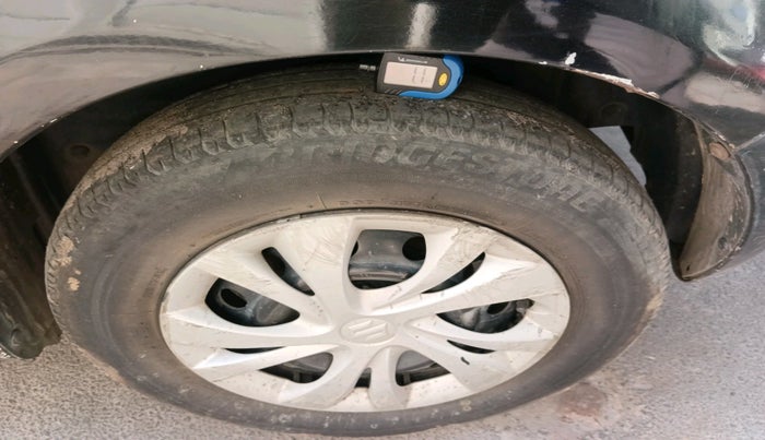 2011 Maruti Swift VXI, Petrol, Manual, 1,46,365 km, tyre