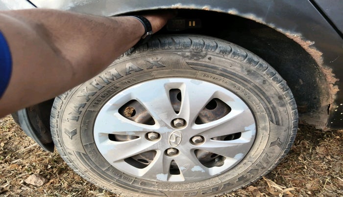 2011 Hyundai i10 SPORTZ 1.2 AT, Petrol, Automatic, 1,23,456 km, tyre