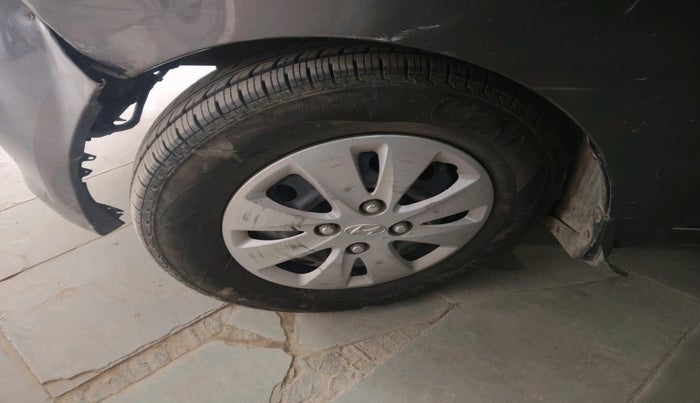 2011 Hyundai i10 MAGNA 1.2, Petrol, Manual, 58,485 km, tyre