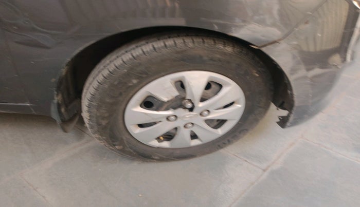 2011 Hyundai i10 MAGNA 1.2, Petrol, Manual, 58,485 km, tyre