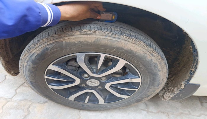 2013 Maruti Swift Dzire VXI, Petrol, Manual, 2,07,890 km, tyre