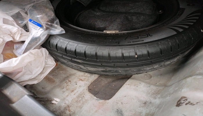 2020 Hyundai AURA SX 1.2, Petrol, Manual, 1,03,893 km, tyre