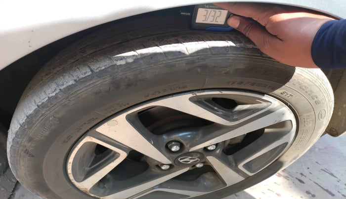 2020 Hyundai AURA SX 1.2, Petrol, Manual, 1,03,893 km, tyre