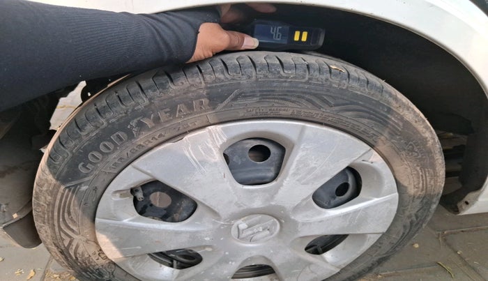 2015 Maruti Wagon R 1.0 VXI, CNG, Manual, 1,22,374 km, tyre