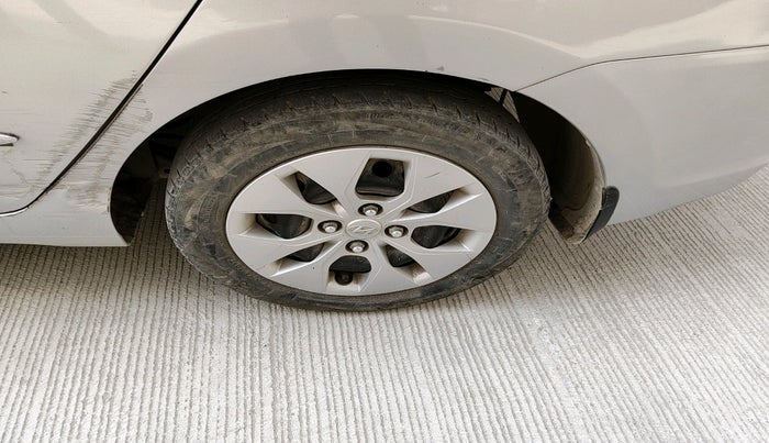 2014 Hyundai Xcent BASE 1.2, Petrol, Manual, 76,186 km, tyre