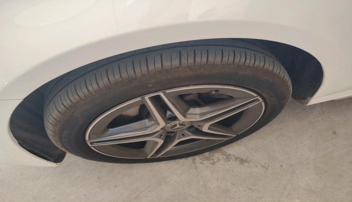 2024 Mercedes Benz E Class E 200 EXCLUSIVE, Petrol, Automatic, 3,396 km, tyre