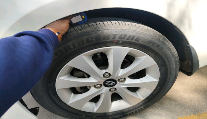 2015 Hyundai Verna FLUIDIC 4S 1.6 VTVT S(O), Petrol, Manual, 37,259 km, tyre