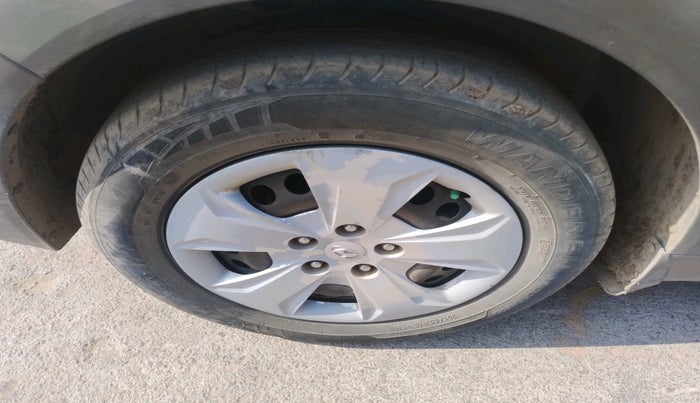 2015 Hyundai Creta S 1.4 DIESEL, Diesel, Manual, 1,91,238 km, tyre