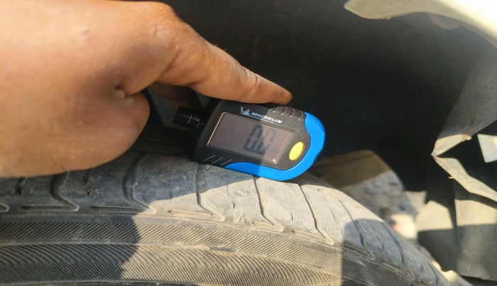 2019 Maruti Ertiga VXI SHVS, Petrol, Manual, 1,25,864 km, tyre