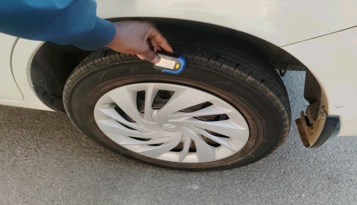 2020 Maruti Ertiga VXI CNG, Petrol, Manual, 85,129 km, tyre