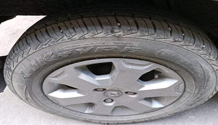 2019 Renault Kwid CLIMBER 1.0 AMT, Petrol, Automatic, 26,422 km, tyre