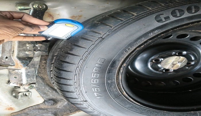 2016 Honda City 1.5L I-VTEC V MT, Petrol, Manual, 73,886 km, tyre