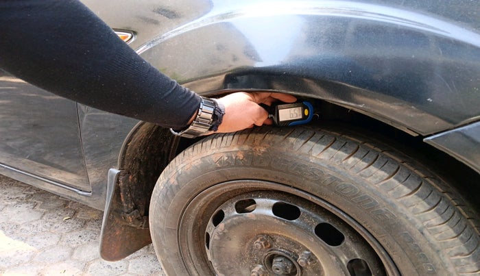 2011 Ford Figo TITANIUM 1.4 DIESEL, Diesel, Manual, 1,32,434 km, tyre