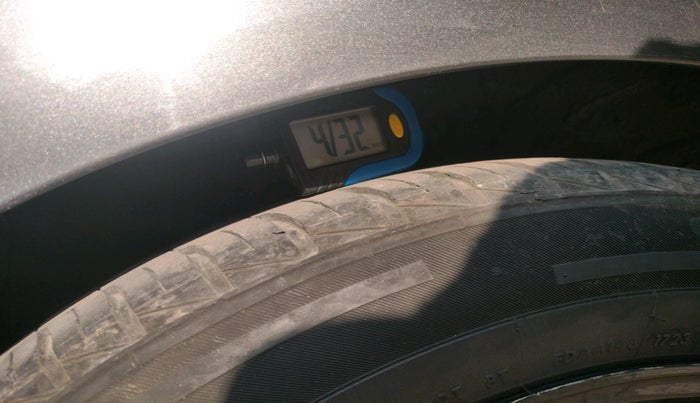 2019 Hyundai Grand i10 MAGNA 1.2 KAPPA VTVT CNG, Petrol, Manual, 1,02,653 km, tyre