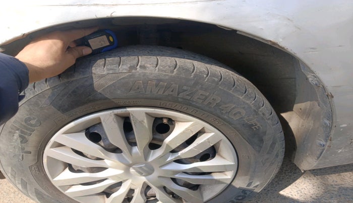 2014 Maruti Swift Dzire VXI, Petrol, Manual, 1,59,000 km, tyre