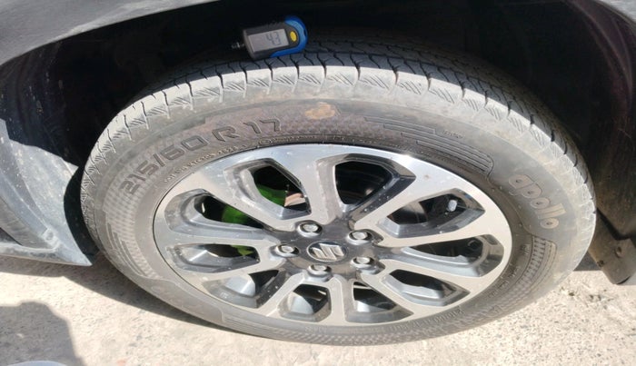 2023 Maruti Grand Vitara ALPHA SMART HYBRID, Petrol, Manual, 31,751 km, tyre