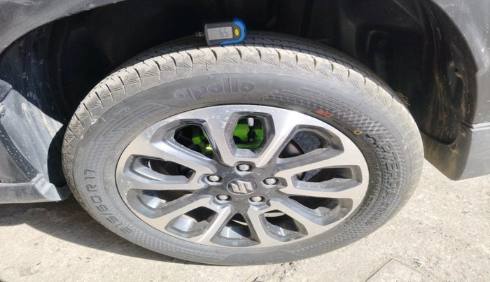 2023 Maruti Grand Vitara ALPHA SMART HYBRID, Petrol, Manual, 31,751 km, tyre