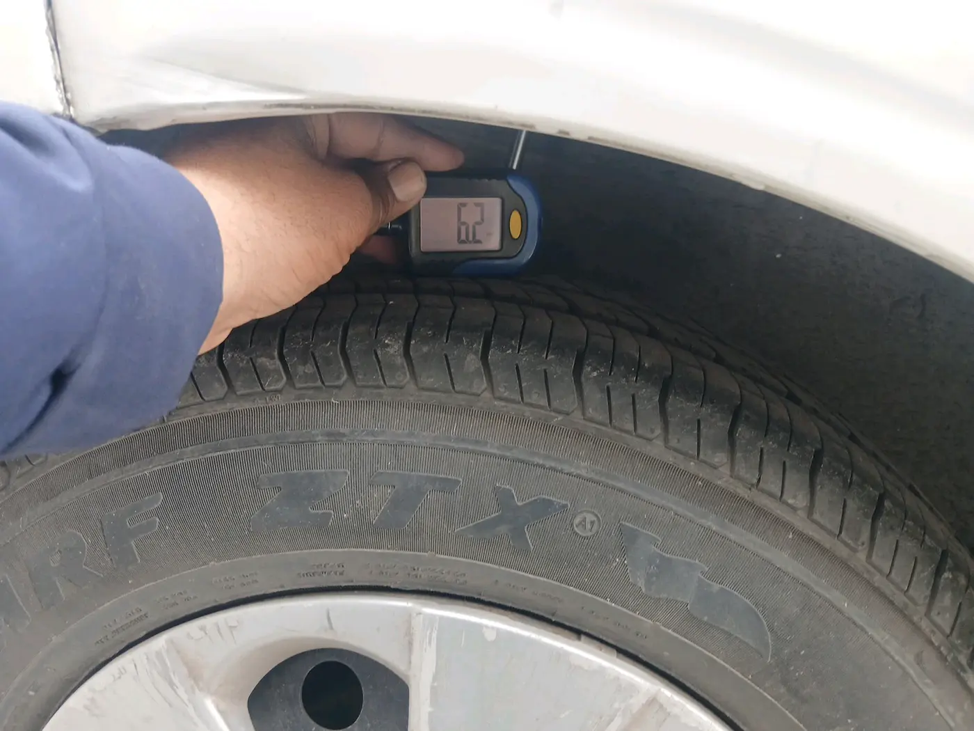 2012 Maruti Ritz VXI, Petrol, Manual, 68,451 km, tyre
