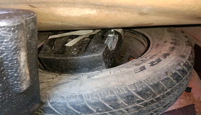 2014 Skoda Rapid AMBITION 1.6 TDI CR MT PLUS, Diesel, Manual, 1,71,784 km, tyre