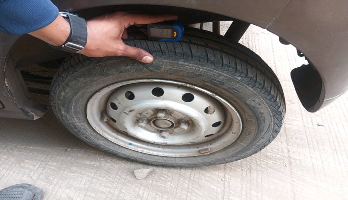 2016 Maruti Wagon R 1.0 LXI CNG, CNG, Manual, 1,46,428 km, tyre