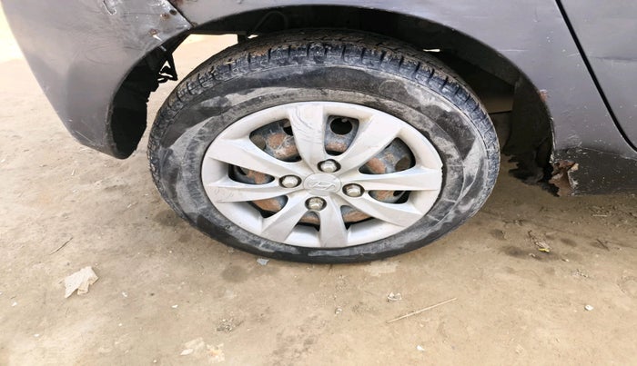 2011 Hyundai Eon MAGNA, Petrol, Manual, 78,260 km, tyre