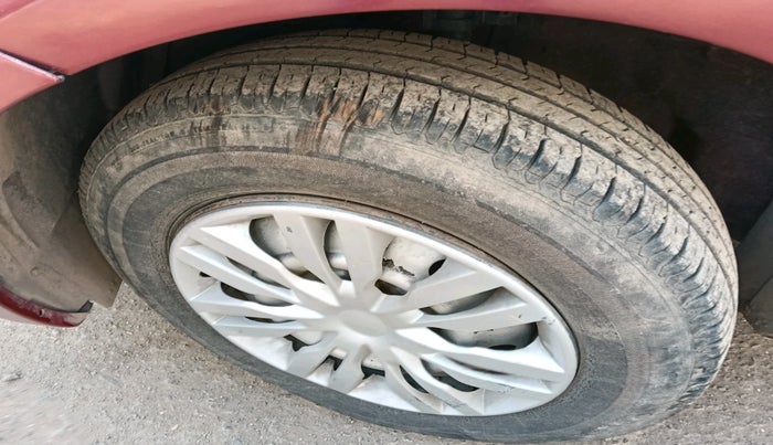 2011 Maruti Swift LXI, Petrol, Manual, 44,418 km, tyre