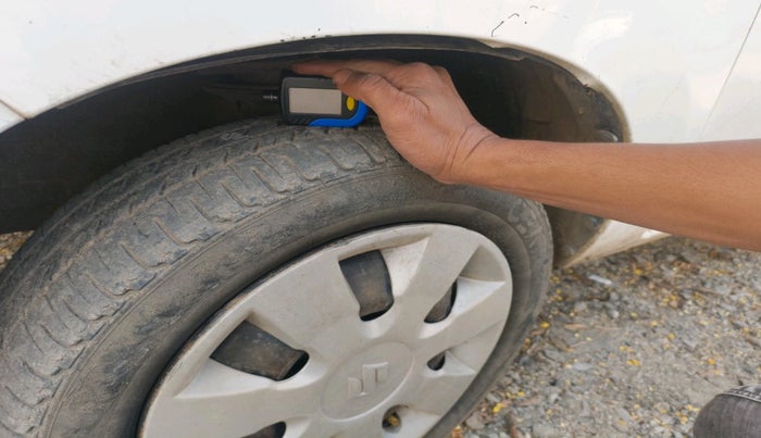 2016 Maruti Alto K10 VXI, Petrol, Manual, 86,979 km, tyre