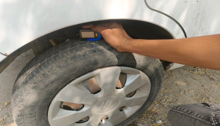 2016 Maruti Alto K10 VXI, Petrol, Manual, 86,979 km, tyre