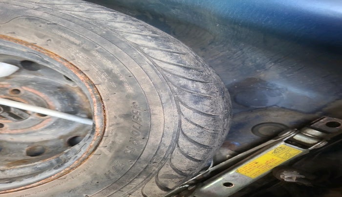 2012 Hyundai Eon MAGNA +, Petrol, Manual, 1,25,012 km, tyre