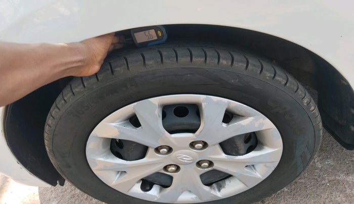 2016 Hyundai Grand i10 1.2 SPORTZ PRIME EDITION VTVT, Petrol, Manual, 1,27,643 km, tyre