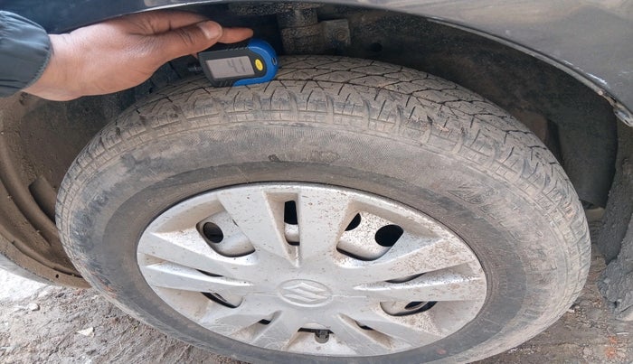 2017 Maruti Swift LXI (O), Petrol, Manual, 31,399 km, tyre