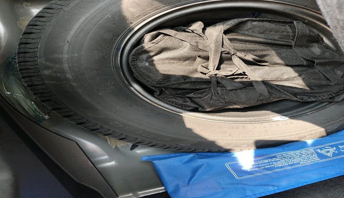 2022 Tata ALTROZ XT PETROL, Petrol, Manual, 34,545 km, tyre