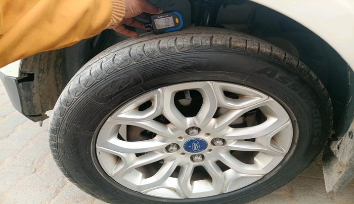 2015 Ford Ecosport TITANIUM 1.5L DIESEL, Diesel, Manual, 1,02,483 km, tyre