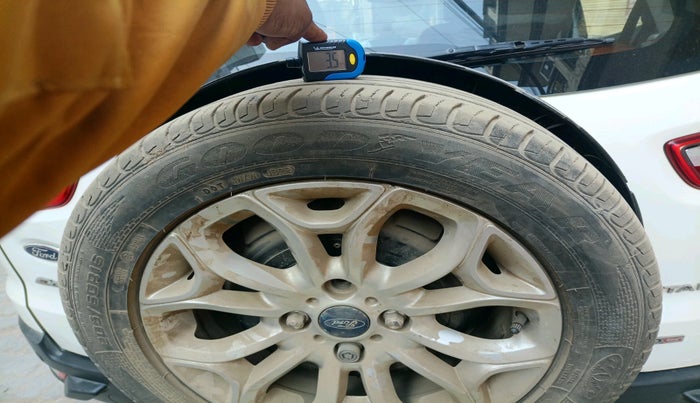 2015 Ford Ecosport TITANIUM 1.5L DIESEL, Diesel, Manual, 1,02,483 km, tyre