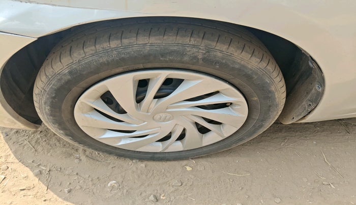 2015 Maruti Ciaz ZDI+ SHVS, Diesel, Manual, 84,455 km, tyre