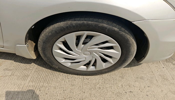 2015 Maruti Ciaz ZDI+ SHVS, Diesel, Manual, 84,455 km, tyre