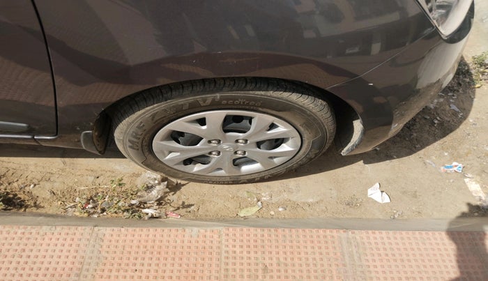 2016 Hyundai Grand i10 SPORTZ 1.2 KAPPA VTVT, Petrol, Manual, 34,827 km, tyre