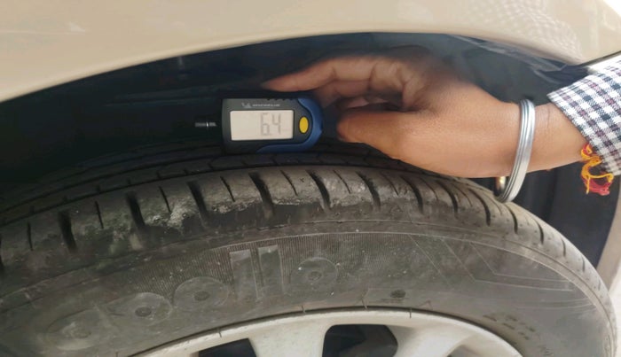 2011 Toyota Etios VX, Petrol, Manual, 59,081 km, tyre