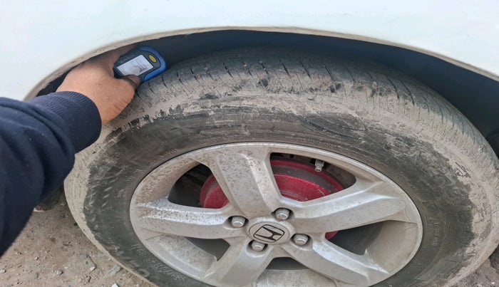 2013 Honda City 1.5L I-VTEC S MT, Petrol, Manual, 1,18,496 km, tyre