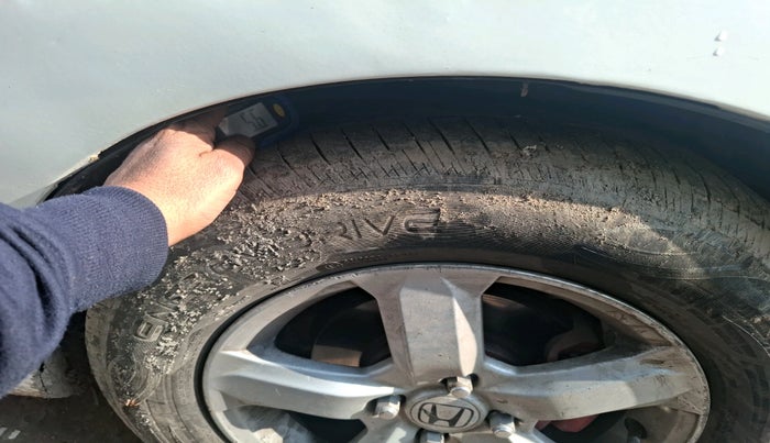 2013 Honda City 1.5L I-VTEC S MT, Petrol, Manual, 1,18,496 km, tyre