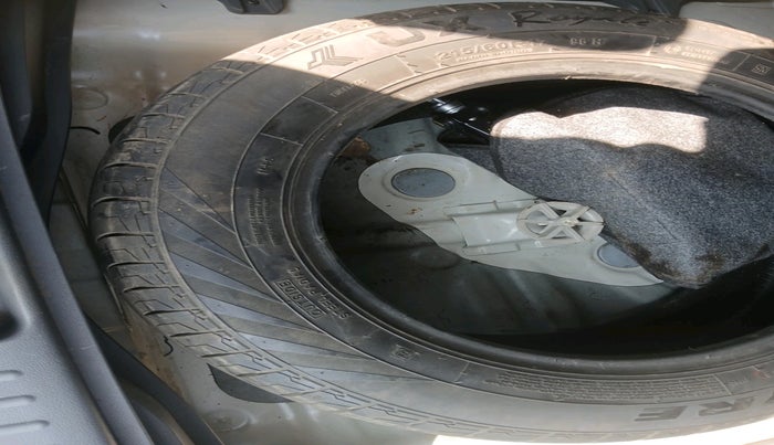 2024 Hyundai Creta EX 1.5 PETROL, Petrol, Manual, 14,603 km, tyre