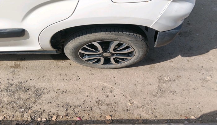 2019 Maruti S PRESSO VXI (O), Petrol, Manual, 1,05,445 km, tyre