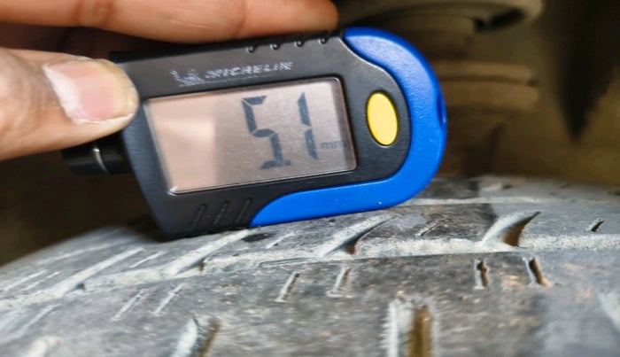 2015 Maruti Wagon R 1.0 VXI, Petrol, Manual, 1,12,961 km, tyre