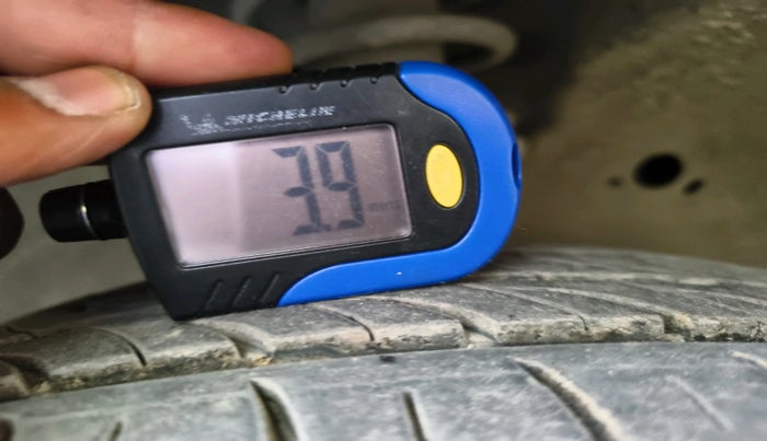 2015 Maruti Wagon R 1.0 VXI, Petrol, Manual, 1,12,961 km, tyre