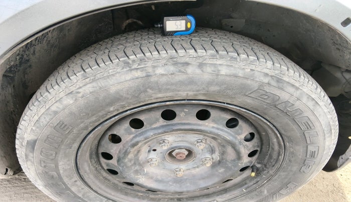 2015 Mahindra XUV500 W8, Diesel, Manual, 1,20,126 km, tyre