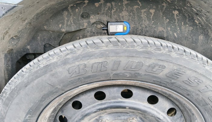 2015 Mahindra XUV500 W8, Diesel, Manual, 1,20,126 km, tyre