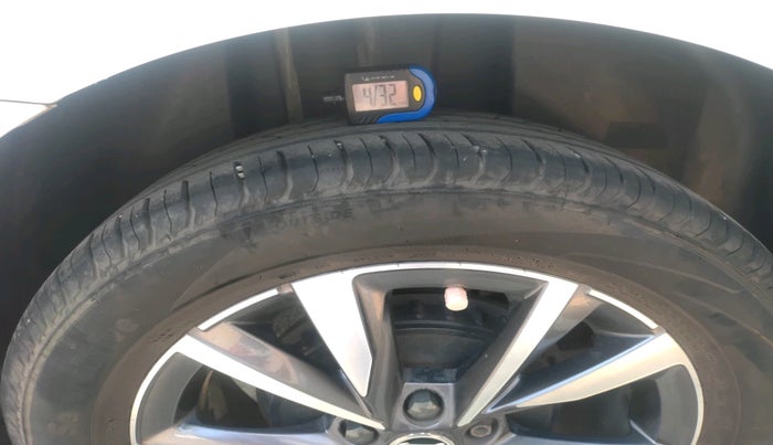 2023 Skoda SLAVIA STYLE 1.0L TSI MT, Petrol, Manual, 18,617 km, tyre